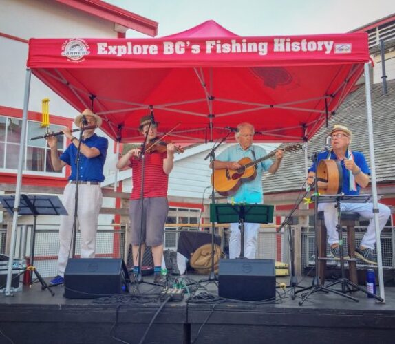 An evening of Celtic tunes with the Irish Wakers