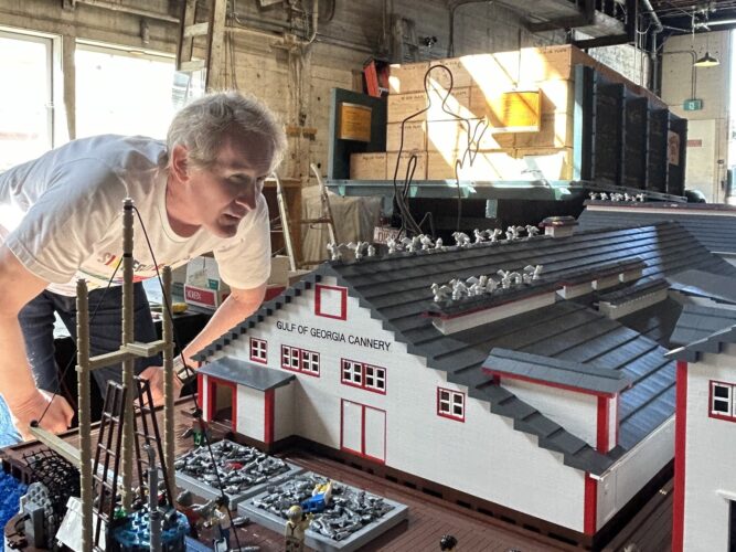 La Gulf of Georgia Cannery en LEGO